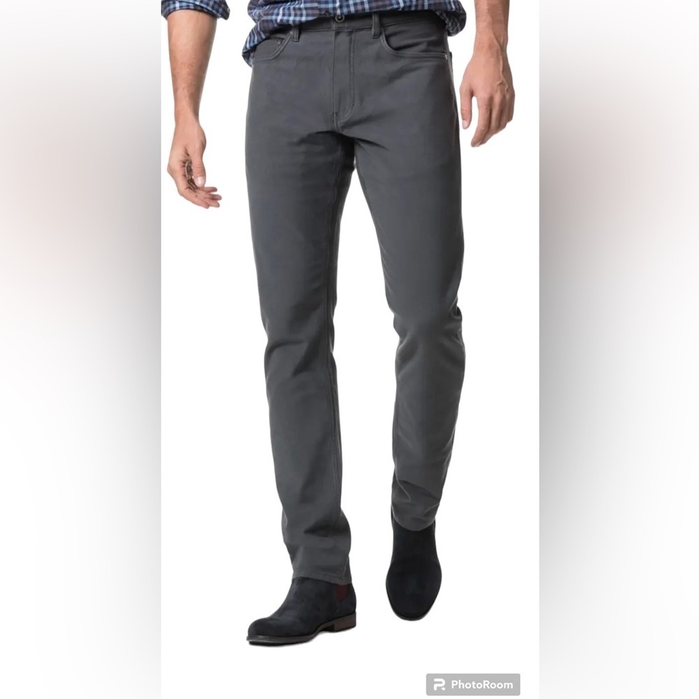 KIRKLAND SIGNATURE buttery soft men's 5 pocket jeans gray grey size 32 X 30 EUC